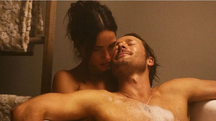 Aynı Yatakta Farklı Hayaller: Partnerinle Cinsel Uyum Nasıl Kurulur? 🛏️💭❤️
