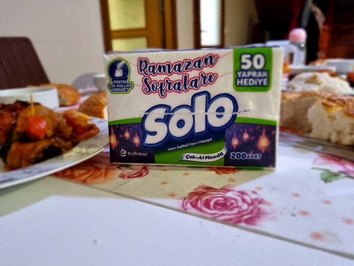 Ramazan Sofralarında Bereket ve Pratiklik: Mutfağın Tatlı Telaşı