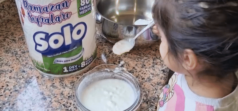 Ramazan Sofralarında Bereket ve Pratiklik: Mutfağın Tatlı Telaşı