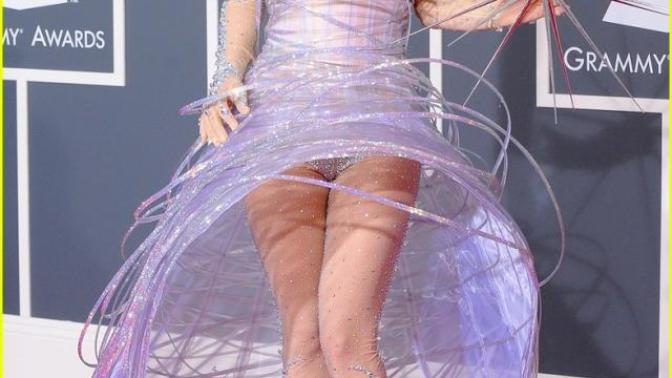 Lady Gaga ve enteresan giyim tarzı