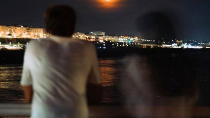 💔 Seviyor mu, Yoksa Sadece Yanında Biri Olsun mu İstiyor?