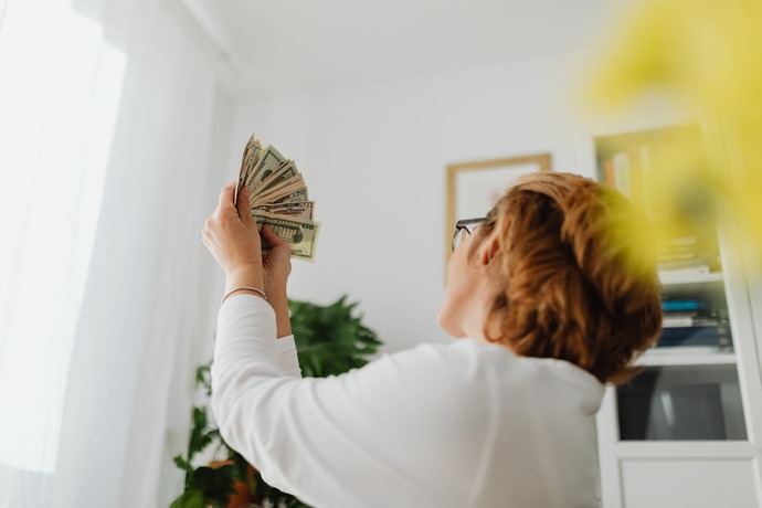 Genç Yaşta Bütçe Yönetimi: Paran Senden Akıllı Olmasın 😅💸