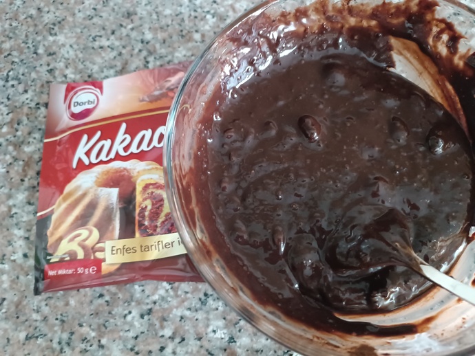 Çırptım Çırptım Karıştırdım, Kendimi Kekle Şımarttım; Tadı Damakta Kalan Portakallı, Cevizli, Üzümlü, Kakaolu Kek Tarifi!
