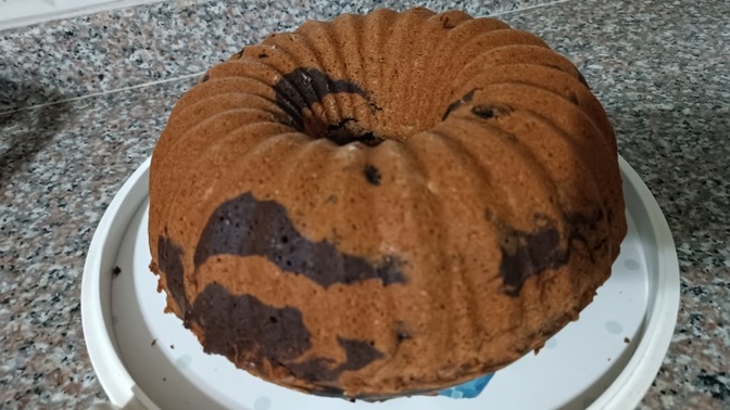 Çırptım Çırptım Karıştırdım, Kendimi Kekle Şımarttım; Tadı Damakta Kalan Portakallı, Cevizli, Üzümlü, Kakaolu Kek Tarifi!