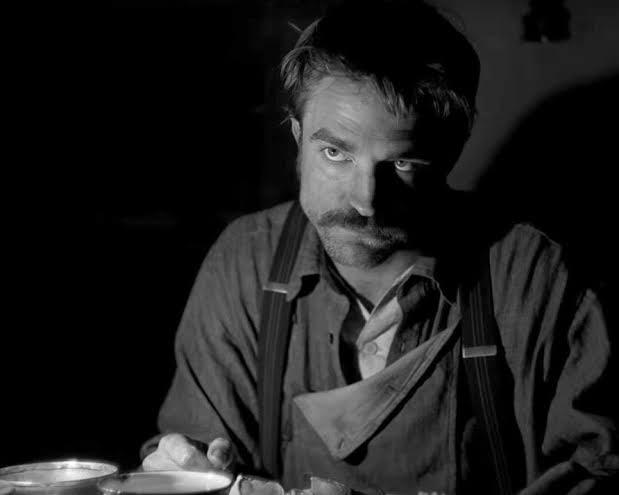 Film önerisi: The Lighthouse (2019) – Deliliğe Açılan Bir Fener