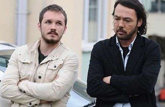 Keyifle İzleyebileceğiniz En Güzel 5 Dizi Önerim!