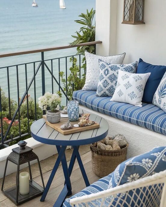 🏖️ Balkon Değil, Sanki Bodrum Kıyısı: Yaz İçin Balkon Dekoru Önerileri