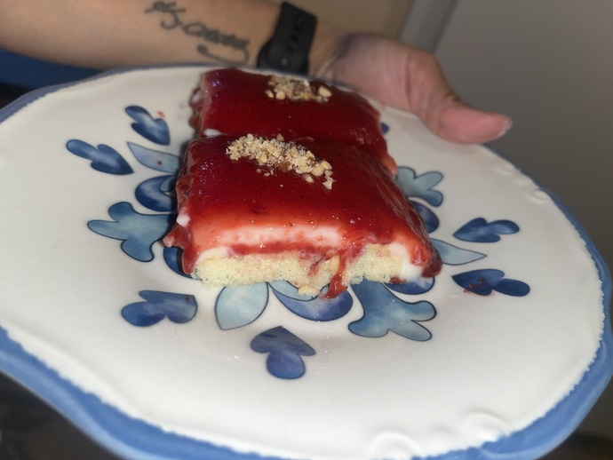 Kedidilli Enfes Hafif Bir Yaz Pastası Yaptım