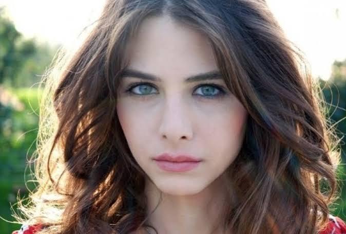Ezgi Asaroğlu