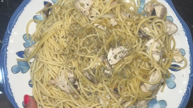 Kremalı , Mantarlı Ve Tavuklu Makarna ❤️ Farklı Bir Lezzet Arayanlar İçin Oldukça Lezzetli Bir Tarif İle Geldim!  🥳🫶🏻