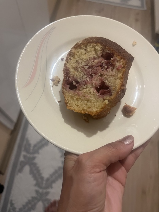 Yağmur Bu Sıcakta Sen Nasıl Mutfağa Giriyorsun Dediğini Duyar Gibiyim.🤭 Çok Lezzetli Çilekli Kek Yaptım Ben 🥳