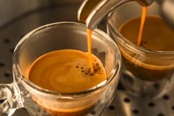 Sabahları Ayıltan Güç: Philips Espresso Makinesi Deneyimim☕
