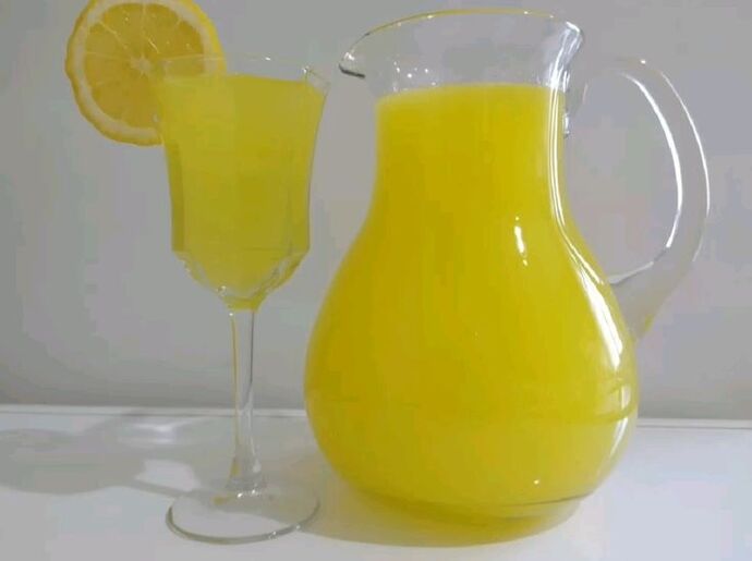 Klimadan Mı Bunaldınız? Hadi Gelin Size Tadına Doyamayacağınız Limonata Tarifi Veriyorum!