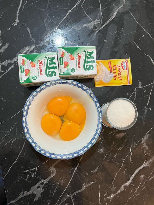 Creme Brulee Yapar Mısın? Dedi Bir Arkadaşımız Biraz Araştırdım Bir Fransız Tatlısı ve Krema ile Yaptım! 👻