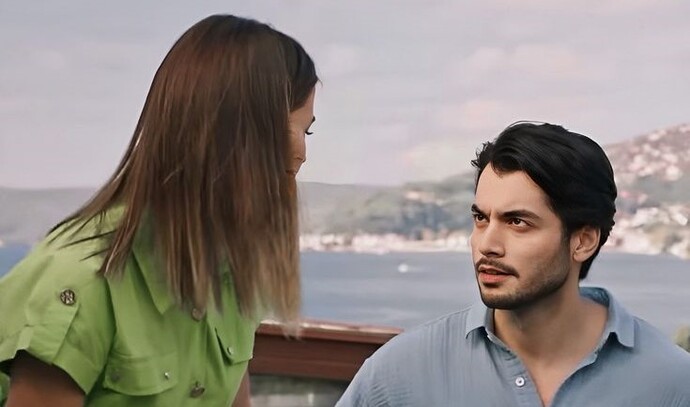 Aşkta Güçlü İlişkilerin Temeli: Sevgi mi, Saygı mı