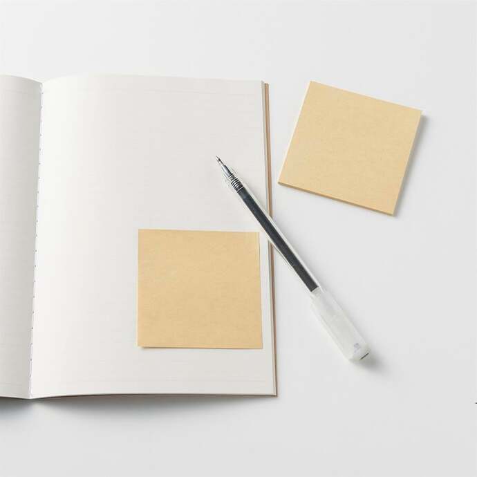 Kullanımınıza uygun defter ve kalemler olabilir... Tabii not tutmak için mini post-it lerde...