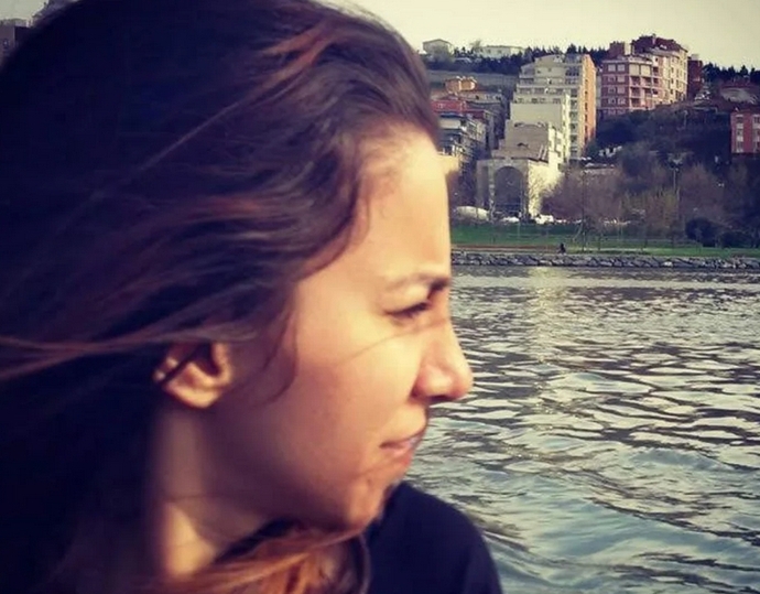 Sevilen Fenomenimiz Ölüm Meleği Yağmur ile Sohbet Ettik, Yemeklere ve Sitemize Dair Konuştuk🪶