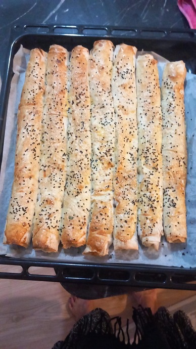 Çocukların Beslenme Derdine Alternatif Çözüm! Lor Peynirli Sarma Börekler Yaptım!