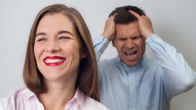 İlişkilerin İki Yüzlü Kılıcı: Umursamama ve Kıskandırma