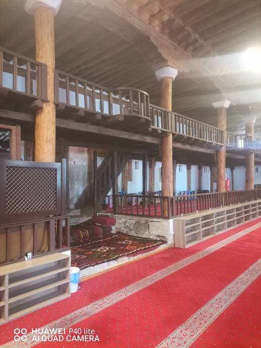 Kadınlar bölümü..