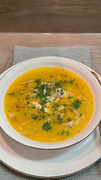 Soğuk Havaların Kurtarıcısı: Hasta Olunca İçilecek 3 Şifa Gibi Çorba 🍲💛