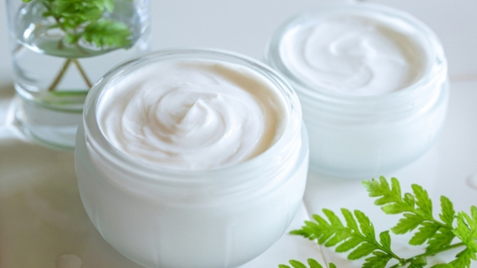 Kış Aylarında Cildi Kurtaran En İyi Cilt Kremleri !