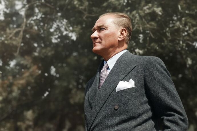 Cumhuriyetin Yolculuğu: Bir Milletin Yeniden Doğuşu