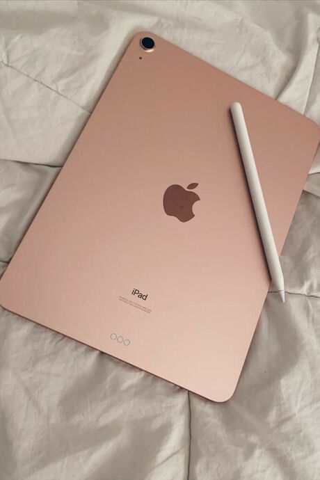 Kasım İndirimlerinde Teknoloji Rüzgarı: Laptop & Tablet Alınır Mı? 💻✨