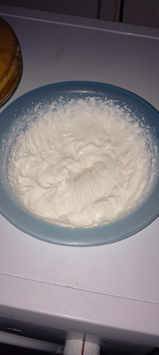 Yemeye Doyamayacağınız Kadar Güzel Bir Yaş Pasta Tarifi ile Geldim