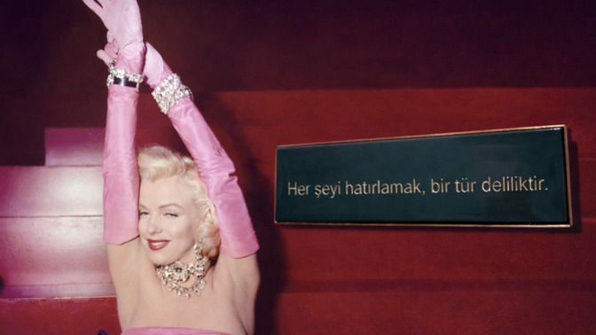 Sitenin Monroe’si, Kendim İle Röportaj!