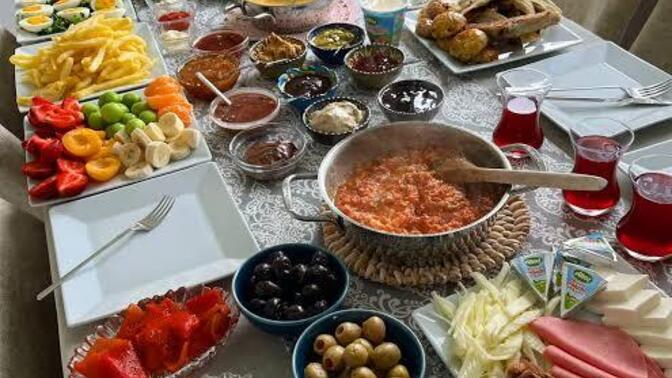 Çocuklar, Yetişkinler Ve Yaşlılar İçin Sabah Kahvaltısının önemi 