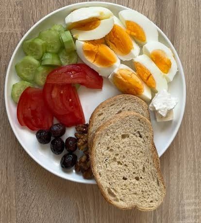 ☀️ Güne Sağlıklı Başlamak İçin Örnek Kahvaltı Menüsü