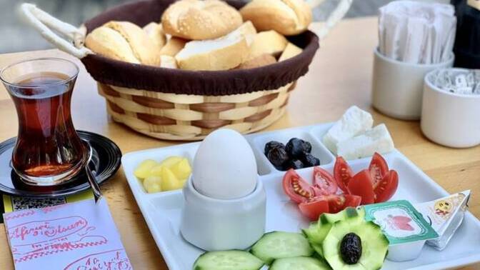 ☀️ Güne Sağlıklı Başlamak İçin Örnek Kahvaltı Menüsü