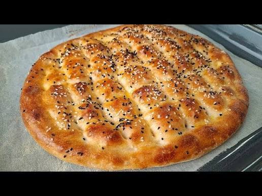 Tanıdık Bir Ses: Merhaba! Ya Şehr-i Ramazana Özel Evde Yumurtalı Ramazan Pidesi Yapımı!