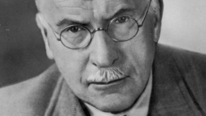 🌓 Kendi Karanlığına İnmekten Korkmayan Bir Adam: Carl Jung’un Hikâyesi