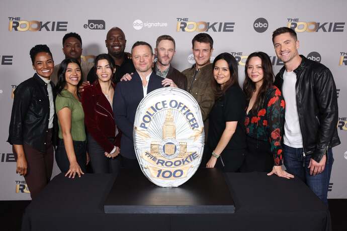 :🎬 40ından Sonra Hayata Reset Atmak: Neden The Rookie Dizisine Şans Vermelisiniz?