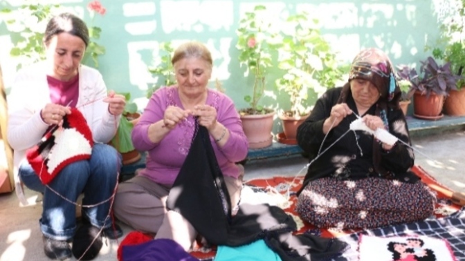 Kadınların Emeği̇ Neden Görünmez?