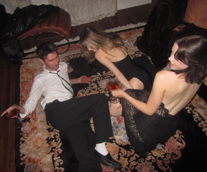 Cuckold Fantezisi Nedir? Son Yılların En Çok Merak Edilen İlişki Dinamiklerinden Biri