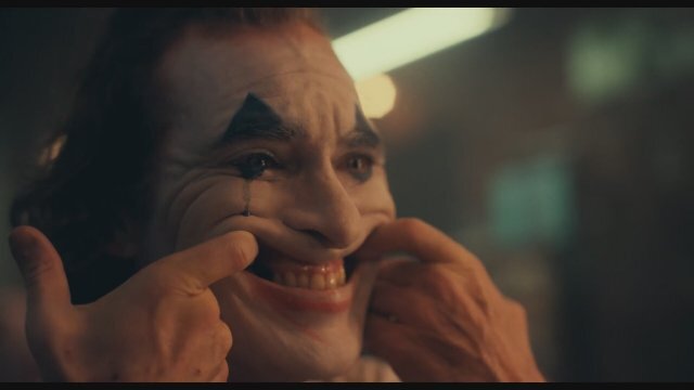 Her Ay 1 Sahne: Joker’in Merdiven Dansı ve Bastırılmış Bir Ruhun Taşması