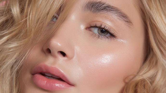 Glass Skin Nasıl Elde Edilir? Adım Adım Işıltılı Cilt Rehberi!