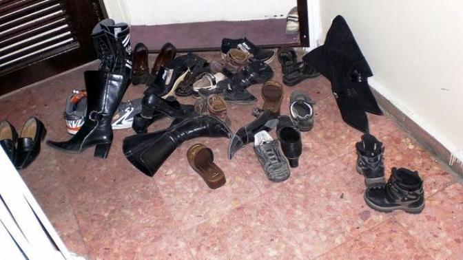 Eve Misafir Gelince Kızlar