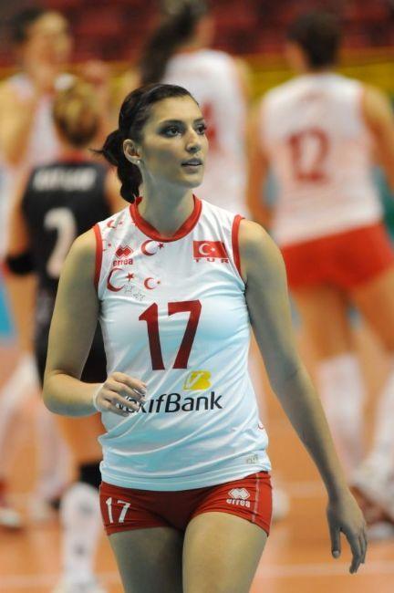 Spor Yapan Kadınların Memeleri Neden Küçüktür?