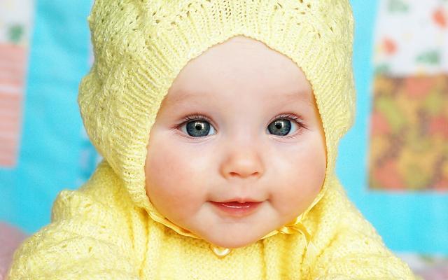 Bebek ve Çocuk Temalı Eğlenceli Fotolar, Capsler