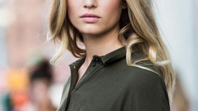 Anna Ewers: Brigitte Bardo'nun Varisi
