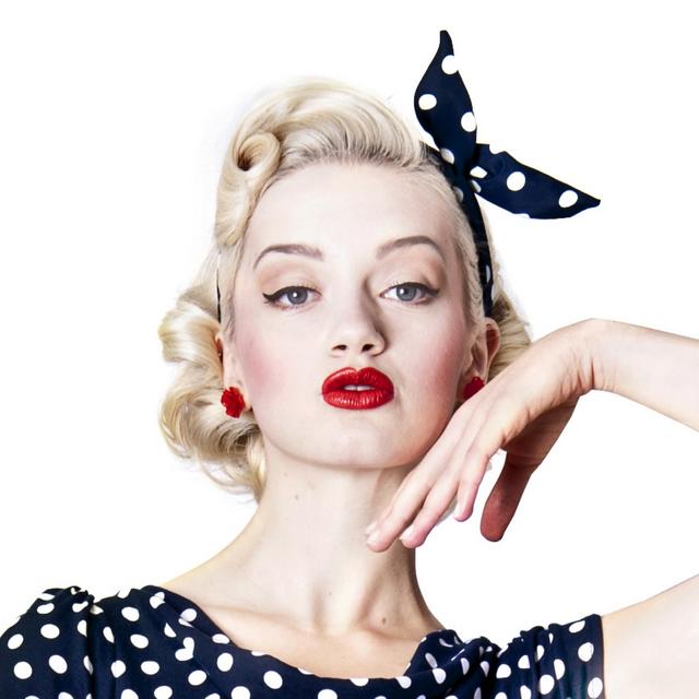 Pin-Up Stilini Kombinlerinize Yansıtın!
