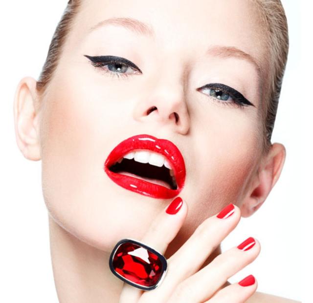 Pin-Up Stilini Kombinlerinize Yansıtın!