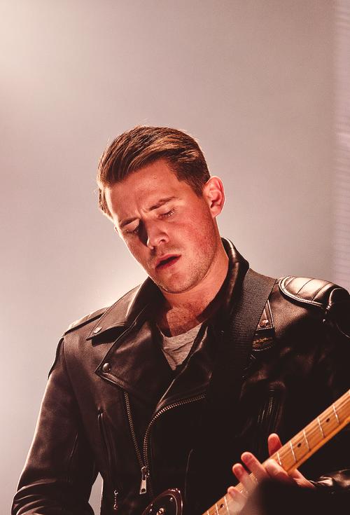 Arctic Monkeys'e Ait 15 Şarkı Önerisi