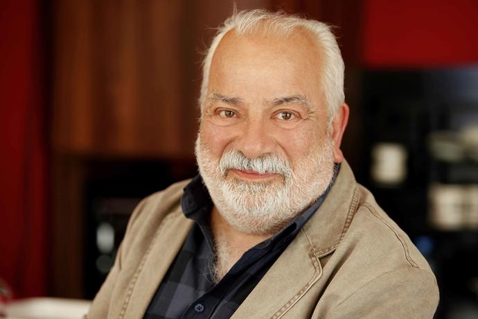 Öyle Bir Yıldız Kaydı ki... (Zeki Alasya)