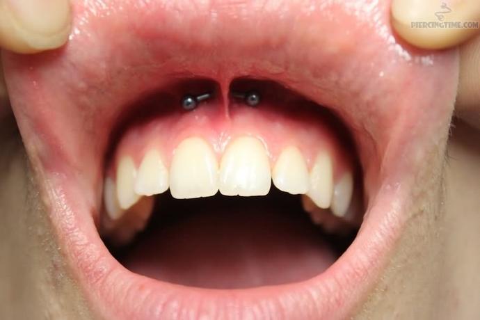 Sıradışı Yerlere Takılan Sıradışı Piercingler