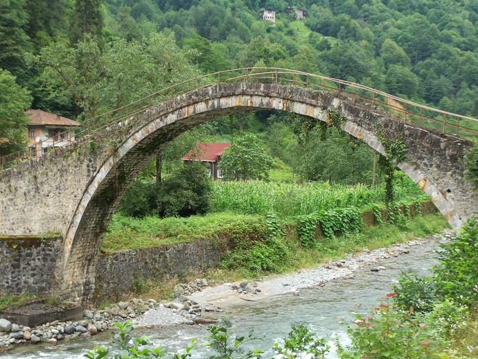 Karadeniz Turu: Yeşil Bir Yolculuğun Ayak İzleri